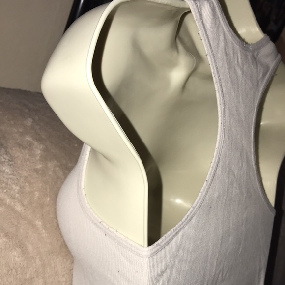 White tank top ribbed stretchy racerback size medium 💕 - Picture 3 of 6